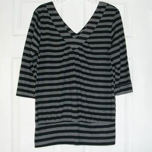 Cato Women's Basic V-neck Striped -  Size: L
